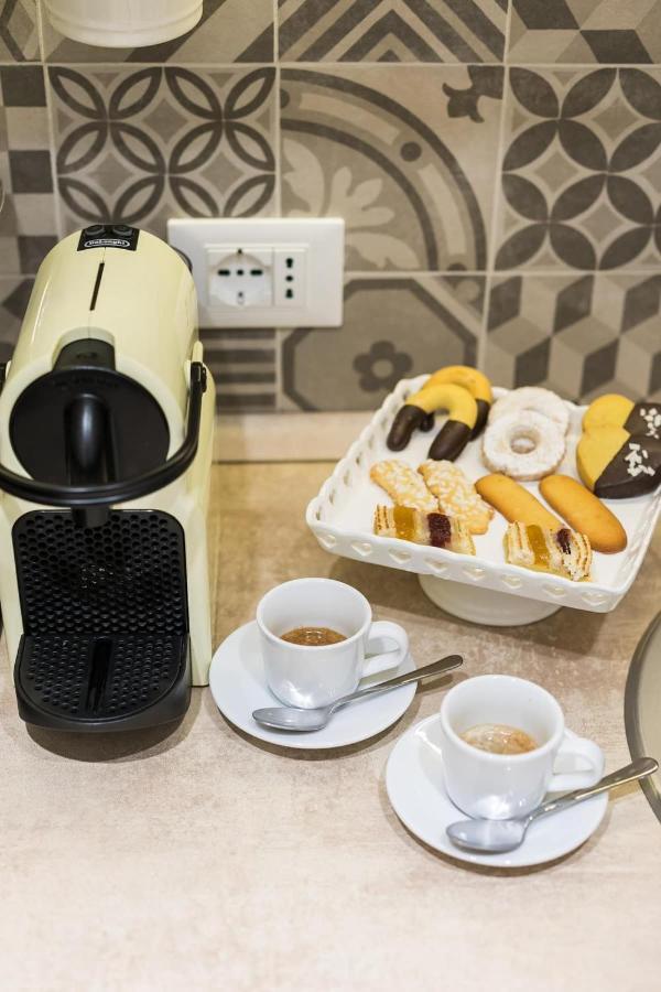 Sweet Life Trevi Roma Apartment Bagian luar foto