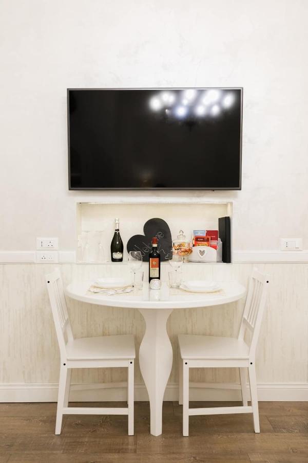 Sweet Life Trevi Roma Apartment Bagian luar foto