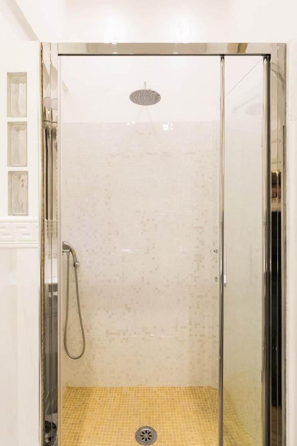 Sweet Life Trevi Roma Apartment Bagian luar foto